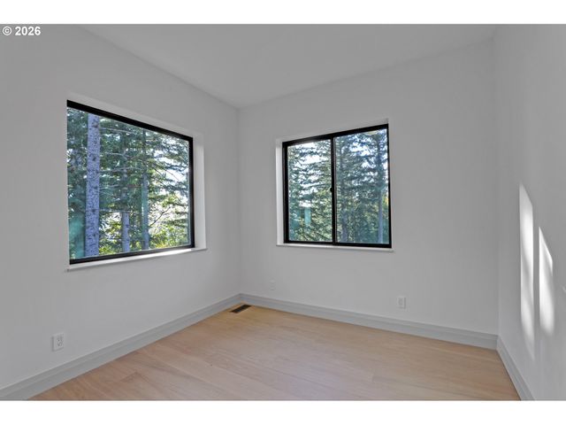 3125 Nw BLUE SKY Ln, Portland, OR 97229