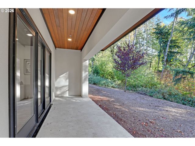 3125 Nw BLUE SKY Ln, Portland, OR 97229