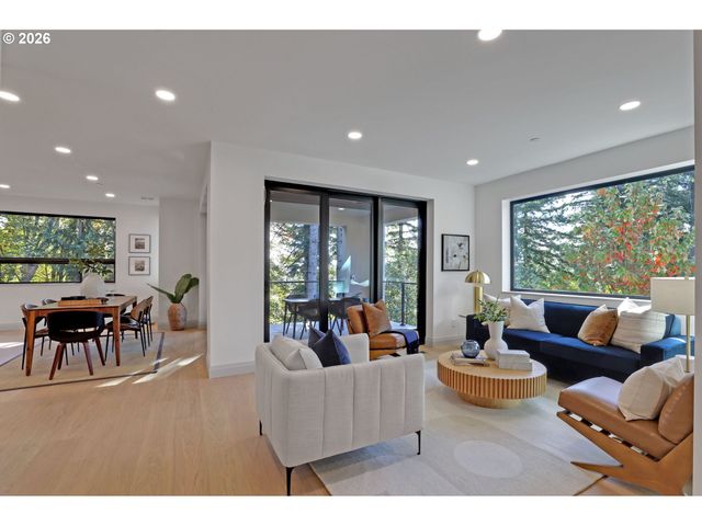 3125 Nw BLUE SKY Ln, Portland, OR 97229
