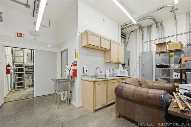28400 W 51st Street, Sand Springs, OK 74063
