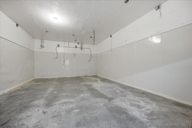 28400 W 51st Street, Sand Springs, OK 74063