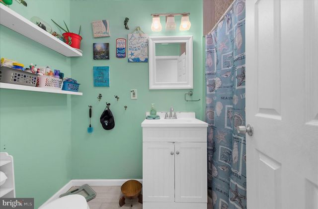 1608 WALL DR, Pasadena, MD 21122