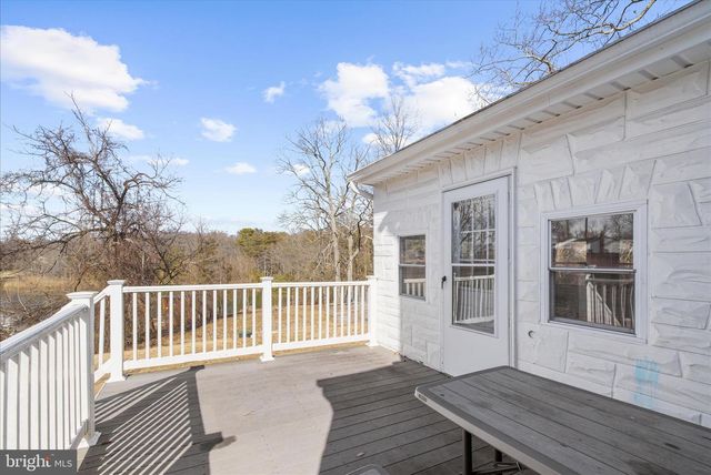 1608 WALL DR, Pasadena, MD 21122