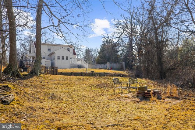 1608 WALL DR, Pasadena, MD 21122