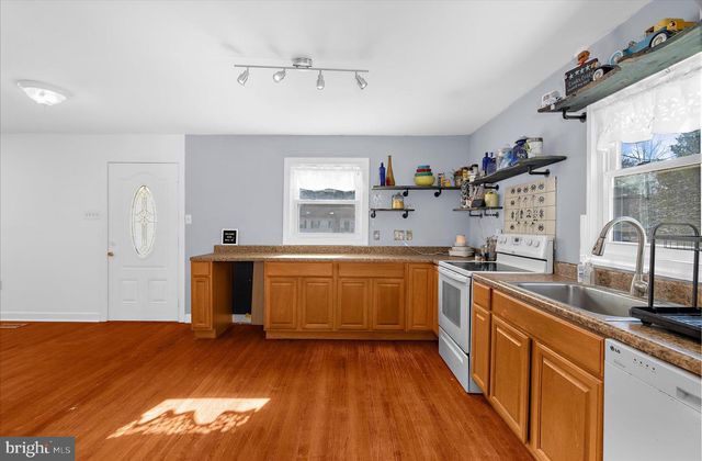 1608 WALL DR, Pasadena, MD 21122