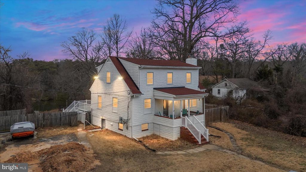 1608 WALL DR, Pasadena, MD 21122