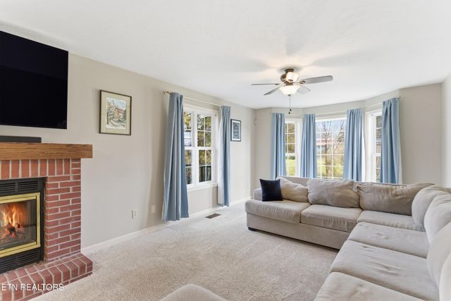 2217 E Emory Rd, Knoxville, TN 37938