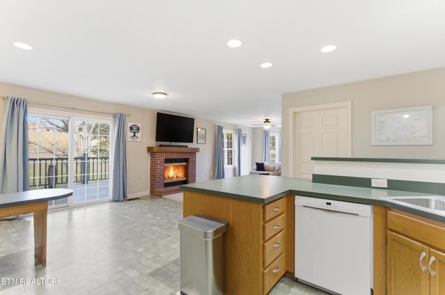 2217 E Emory Rd, Knoxville, TN 37938