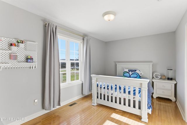 2217 E Emory Rd, Knoxville, TN 37938