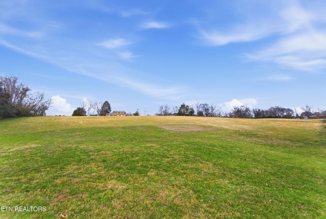 2217 E Emory Rd, Knoxville, TN 37938