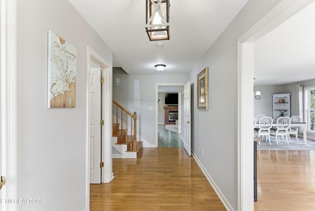 2217 E Emory Rd, Knoxville, TN 37938