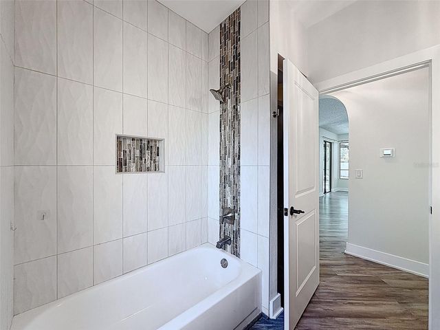 10006 VISTA POINTE DRIVE, Tampa, FL 33635