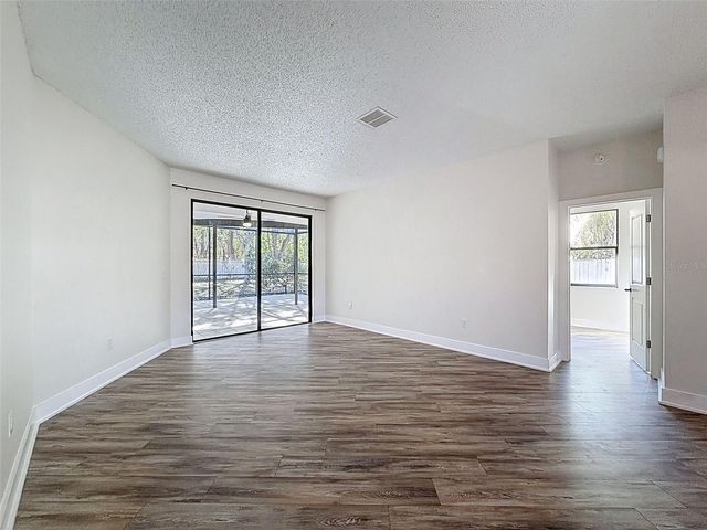 10006 VISTA POINTE DRIVE, Tampa, FL 33635