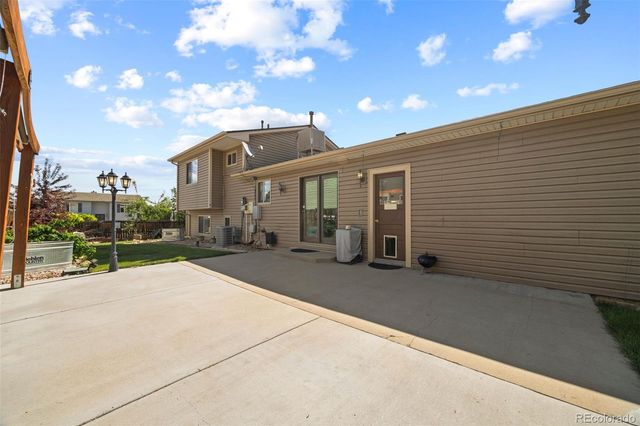 10429 Owens Circle, Broomfield, CO 80021