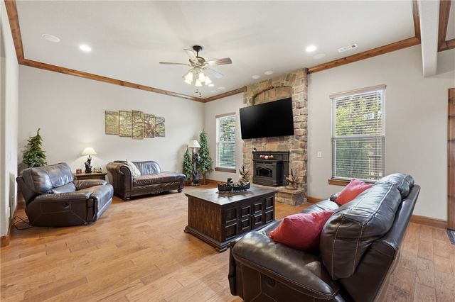 5315 Hayden Road, Pea Ridge, AR 72751