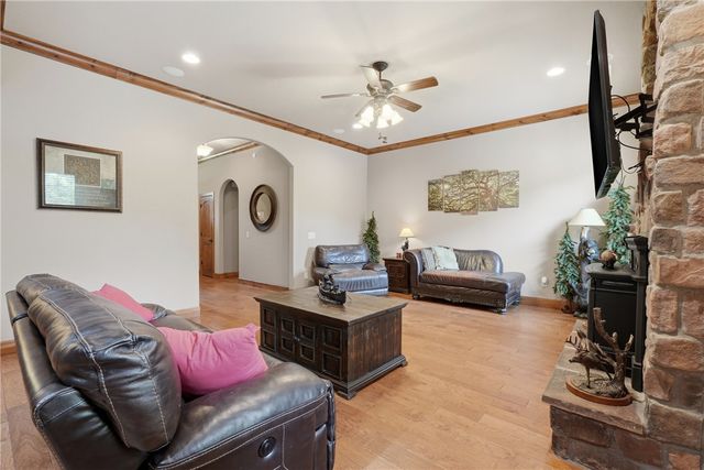 5315 Hayden Road, Pea Ridge, AR 72751