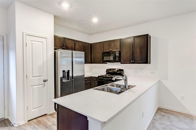 7706 Poppy Petal LOOP, Del Valle, TX 78617