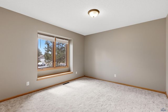 8027 SANDLILY CT, Rapid City, SD 57702