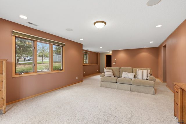 8027 SANDLILY CT, Rapid City, SD 57702