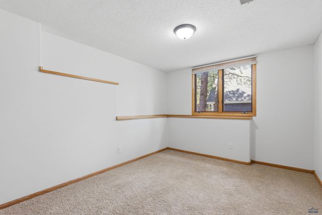 8027 SANDLILY CT, Rapid City, SD 57702