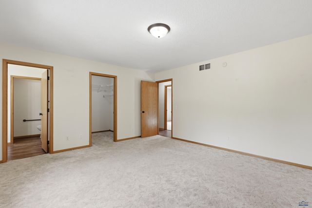 8027 SANDLILY CT, Rapid City, SD 57702