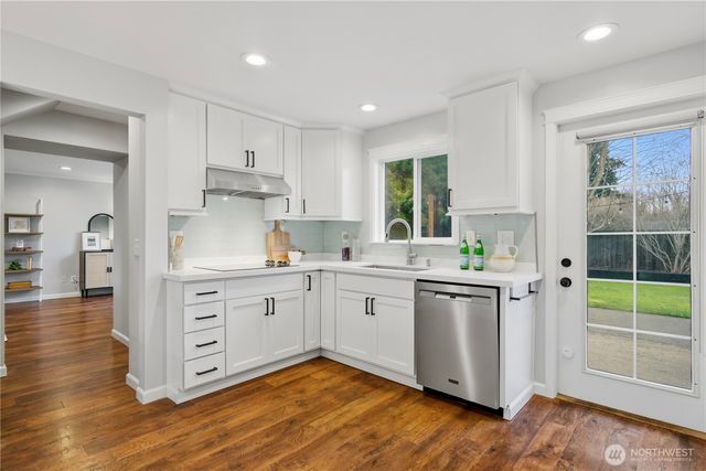 11226 NE 145th Street, Kirkland, WA 98034