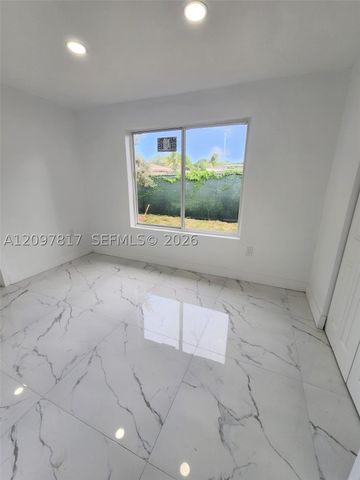 620 SW 38th Ter, Fort Lauderdale, FL 33312