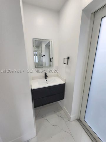 620 SW 38th Ter, Fort Lauderdale, FL 33312