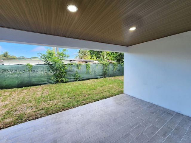 620 SW 38th Ter, Fort Lauderdale, FL 33312