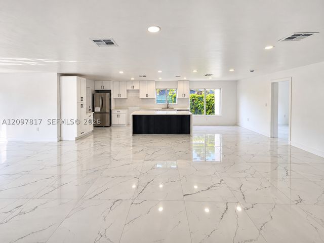 620 SW 38th Ter, Fort Lauderdale, FL 33312