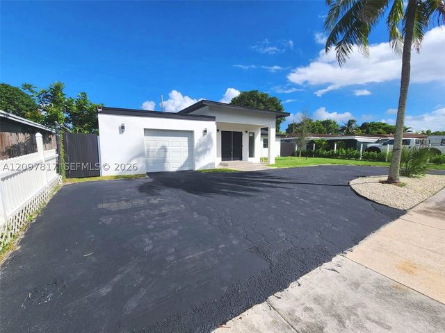 620 SW 38th Ter, Fort Lauderdale, FL 33312