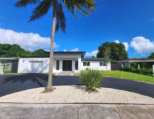 620 SW 38th Ter, Fort Lauderdale, FL 33312