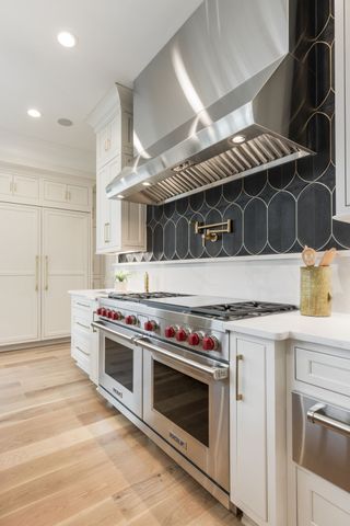 102 Steeplechase Ln, Nashville, TN 37221
