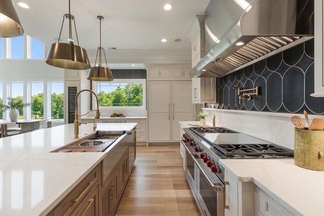 102 Steeplechase Ln, Nashville, TN 37221