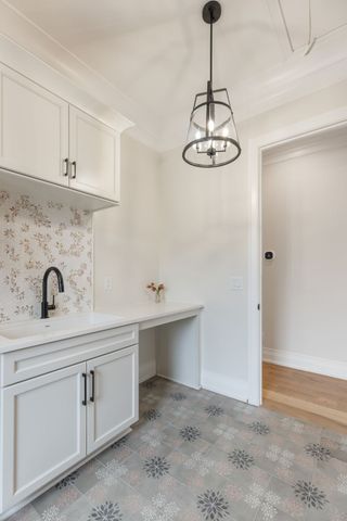 102 Steeplechase Ln, Nashville, TN 37221