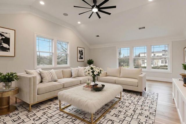 102 Steeplechase Ln, Nashville, TN 37221