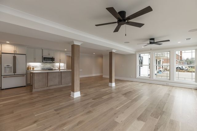 102 Steeplechase Ln, Nashville, TN 37221