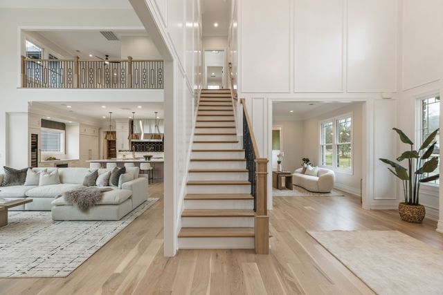 102 Steeplechase Ln, Nashville, TN 37221