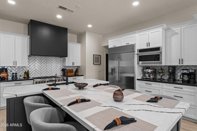 10124 E Pantera Avenue, Mesa, AZ 85212