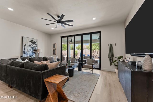 10124 E Pantera Avenue, Mesa, AZ 85212