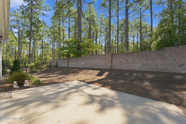 246 Luss Lane, Southern Pines, NC 28387