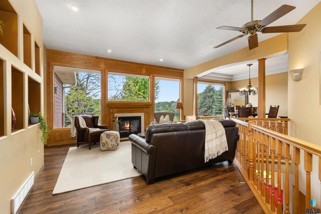 6811 E Split Rock Cir Circle, Sioux Falls, SD 57110
