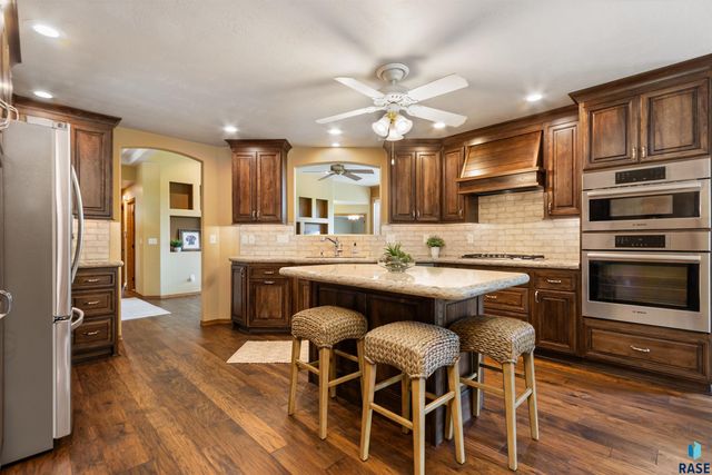 6811 E Split Rock Cir Circle, Sioux Falls, SD 57110