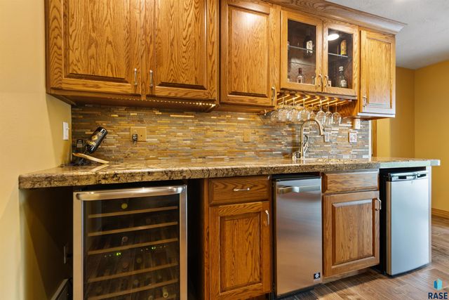 6811 E Split Rock Cir Circle, Sioux Falls, SD 57110