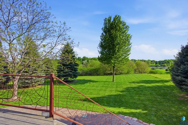 6811 E Split Rock Cir Circle, Sioux Falls, SD 57110