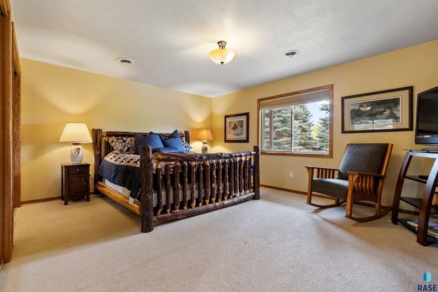 6811 E Split Rock Cir Circle, Sioux Falls, SD 57110