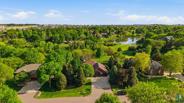6811 E Split Rock Cir Circle, Sioux Falls, SD 57110