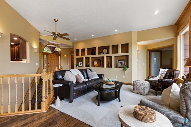 6811 E Split Rock Cir Circle, Sioux Falls, SD 57110