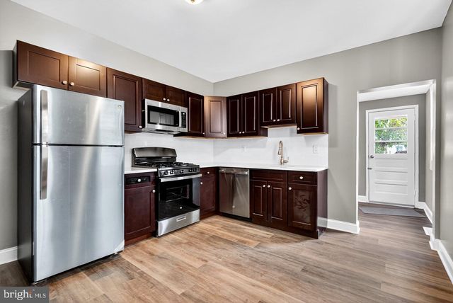 12 ADELLA AVE, Hamilton, NJ 08609