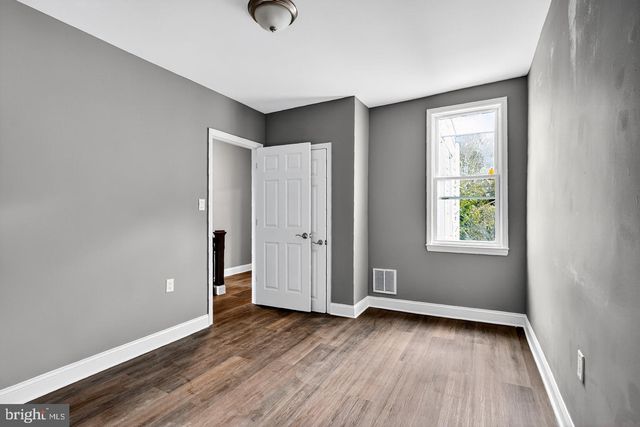 12 ADELLA AVE, Hamilton, NJ 08609